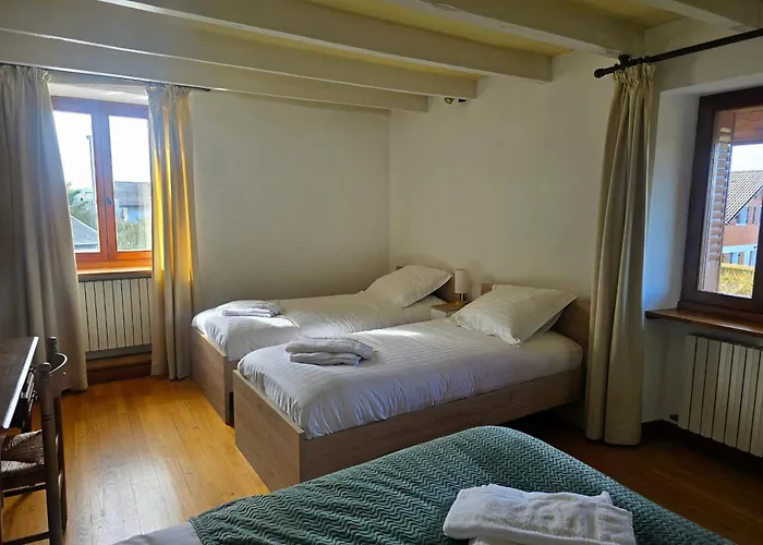 Clos Leonard Apartment